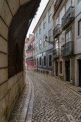 Fototapeta na wymiar Gassen im Lissaboner Stadtteil Mouraria, Lissabon, Portugal