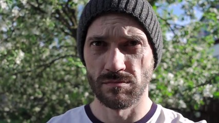 Slap the bearded man. Slow-motion shooting of 960 frames per second - Powered by Adobe