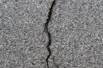 Asphalt wet crack fracture surface texture