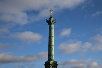 Obraz premium Colonne de Juillet place de la Bastille à Paris, France