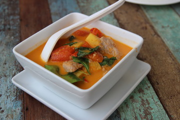 Asiatische Suppe - Curry in Bangkok Thailand