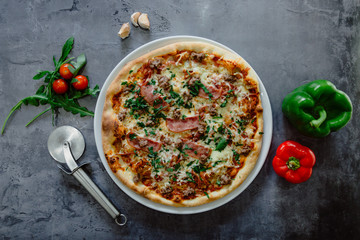 Neapolitan pizza made with fresh and organic ingredients