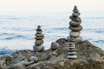 Art of stone placement - sute-ISI rock balance