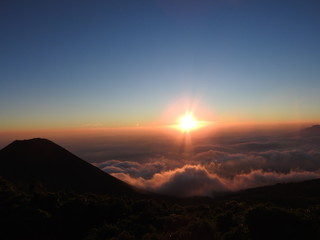 atardecer en volcán 