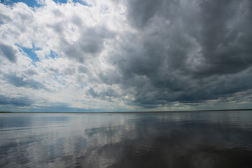 Nubes y agua 