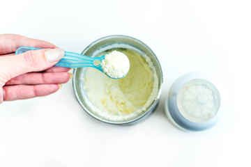 Baby powder milk formula in a can