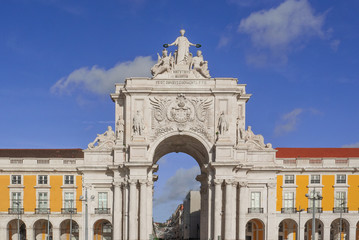 Obraz premium Lisbon - Portugal, triumphal arch in Commerce Square.