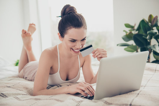 Portrait of nice attractive lovely winsome cheerful positive nud