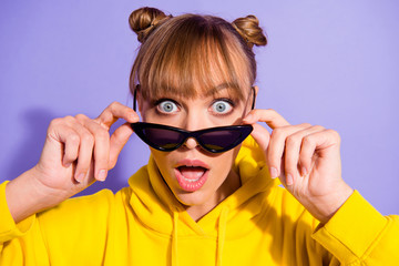 Close up photo of beautiful brunette she her lady pretty hairdo 