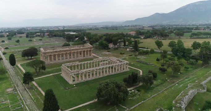 veduta aerea dei Templi di Paestum