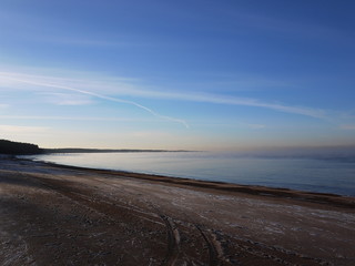 Frosty winter day by the sea
