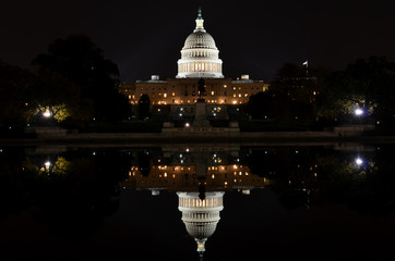 United States Capitol at night - Washington DC, United States of America © Orhan Çam