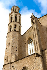 Fototapeta na wymiar Santa Maria del Mar (1383) is a church in Barcelona, Spain