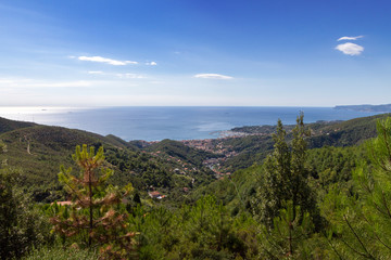 Fototapeta na wymiar Golfo di Varazze (Savona) e Capo Noli