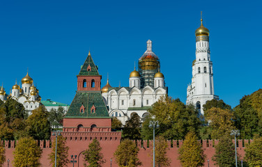 Fototapeta na wymiar View of the cathedrals in Moscow Kremlin, Russia.