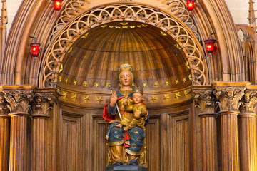 Obraz premium france, beauce,chartres : cathedral inside