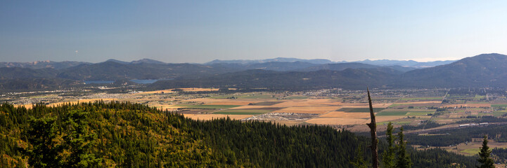 Obraz premium A panorama of the Rathdrum Prairie in North Idaho