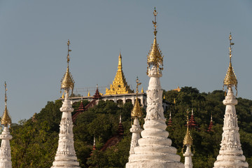 Fototapeta premium Pagoda de Sandamuni, en la ciudad de Mandalay, Myanmar