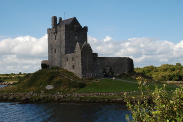 Dunguaire Castle