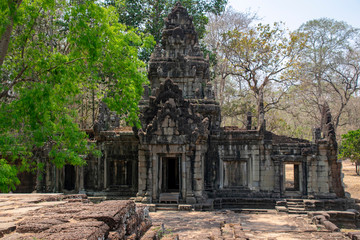 Fototapeta premium Minor structures in the gardens around the Baphuon temple mountain. reconstructed by archaeologists over 16 years following the khmer rouge conflict