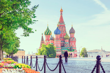 Obraz premium St. Basil's Cathedral on Red Square in Moscow, Russia