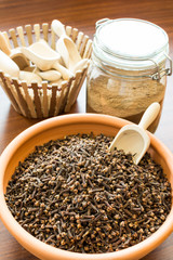 spice cloves in a bowl