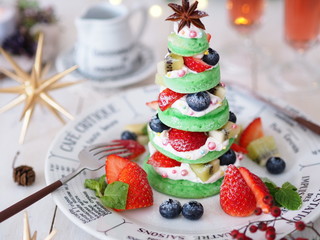 オシャレなパンケーキのクリスマスツリー