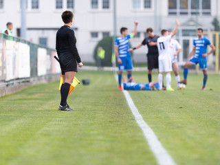 Female assistant refere