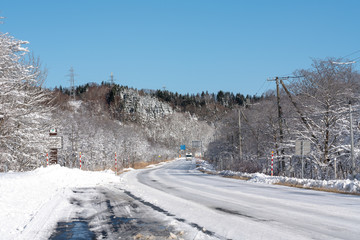 積雪後の北海道の道路