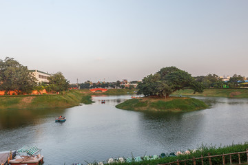 Chetpet lake also known as Chethupattu Aeri in tamil language.