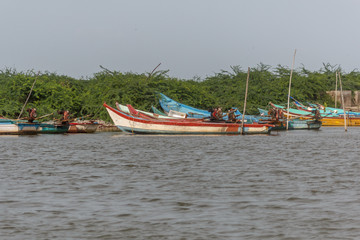 Fototapeta na wymiar colorful fishing boats in thailand