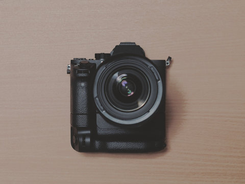 a mirrorless camera