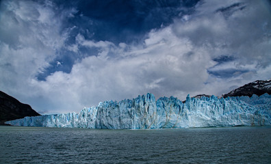 Naklejka na ściany i meble Perito Moreno Glacier