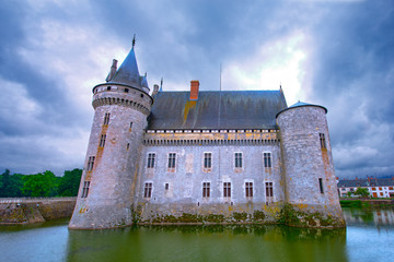 Fototapeta premium france, loiret,sully-sur-loire : middle-age castle