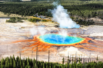 Grand Prismatic Spring / yellowstone national park (USA)
