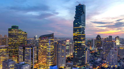 Fototapeta na wymiar beautiful sunset of the Metropolitan Bangkok City downtown cityscape urban skyline Thailand in 2017 - landscape Bangkok city Thailand