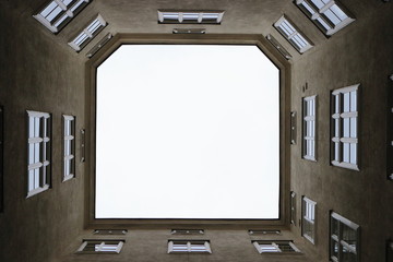 Himmel zwischen Geb&auml;ude