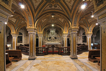 Cattedrale di Bari; la cripta