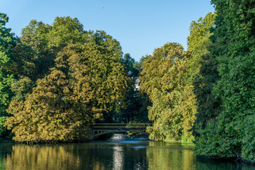 Obraz premium Landscape with lake and bridge