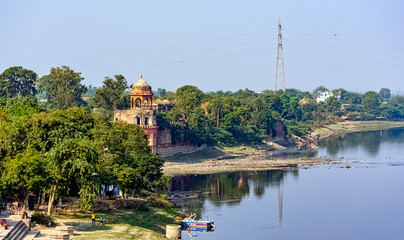 Fototapeta na wymiar Panoramic view of Yamuna River in Agra, Uttar Pradesh, India