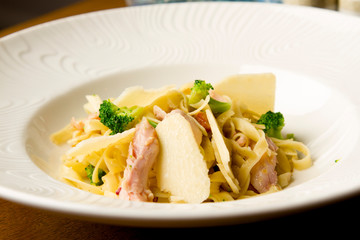 chicken and broccoli pasta