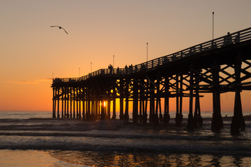 Fototapeta na wymiar Sunset at Crystal Pier iin San Diego California