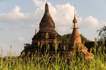 Parque arqueolàogico de los antiguos templos y pagodas de Bagan. Myanmar