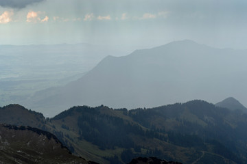 regenhimmel über dem allgäu