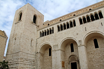 Naklejka premium Bari, chiesa di San Nicola; torre e fianco meridionale