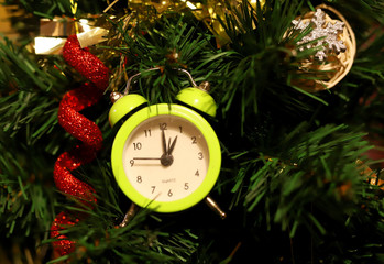 Fototapeta na wymiar Christmas tree decoration clock