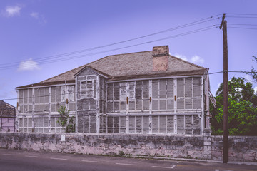 Fototapeta na wymiar Old wooden house colonial stile on he street of Nassau 