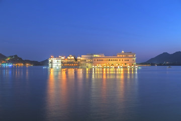 Fototapeta na wymiar Taj Lake Palace at Udaipur city, India