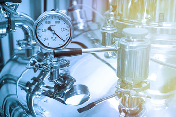 steel cameras of high pressure, pressure meter, chrome equipment