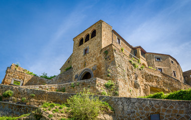 Fototapeta na wymiar Civita di Bagnoregio fortress
